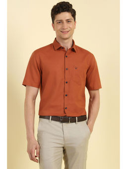 Allen Solly - Men Orange Slim Fit Solid Half Sleeves Formal Shirt