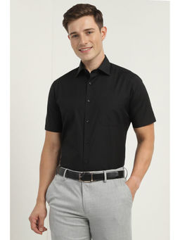 Allen Solly - Men Black Regular Fit Solid Half Sleeves Formal Shirt
