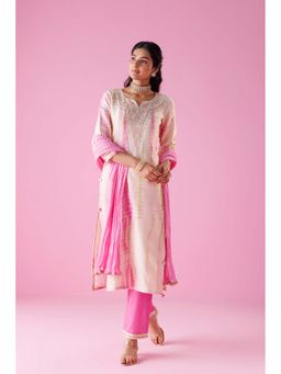 Zari Jaipur - Women Pink Chanderi Embroidered Kurta & Pant with Dupatta
