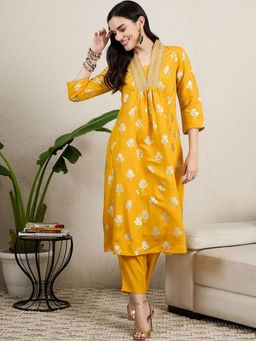Gahan - Women Floral Printed V-Neck Straight Kurta With Neck Embroidered - Yellow