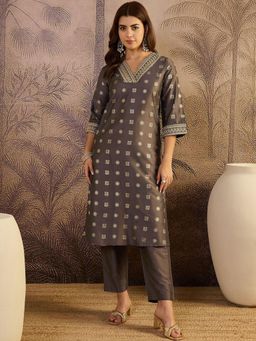 Gahan - Embroidered Straight Kurta - Brown