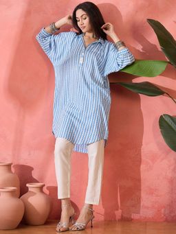 Gahan - Chevron Printed Shirt Collar Oversized Kurta - Blue