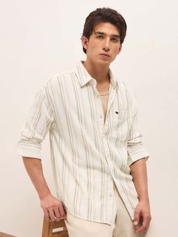 The Bear House - Men's Red Relaxed Fit Striped Casual Shirt