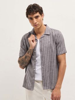 The Bear House - Men's Grey Relaxed Fit Striped Casual Shirt