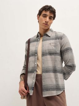 The Bear House - Men's Grey Slim Fit Checked Casual Shirt