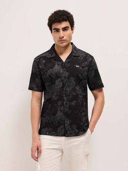 The Bear House - Men's Black Relaxed Fit Floral Print Casual Shirt