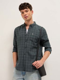 The Bear House - Men's Green Slim Fit Checked Casual Shirt