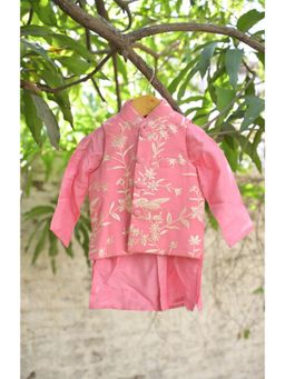 Shruti Jalan - Pink Parsi Gara Embroidered Silk Kurta And Pant With Jacket Set