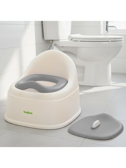 BAYBEE - Beige Baybee Pebble Baby Potty Chair With Closing Lid (18-24 Months)