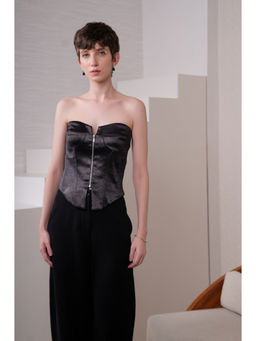 The Dapper Lady - Noir Zipped Black Top