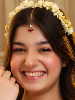 Ruby Raang Studio - Raat Raani Pearl Kundan Maang Tikka