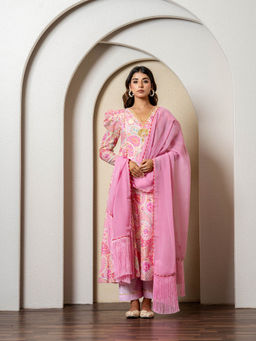 Yuvrani Jaipur - Pink Hand Embroidered Slip Kurta with Pant and Dupatta (Set of 4)