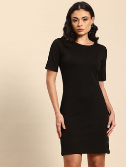 Qurvii - Black Bodycon Mini Dress with Back Sequin Strap