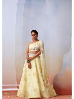 ISHA GUPTA TAYAL - Off White Women Embroidered Blouse With Attached Dupatta And Lehenga