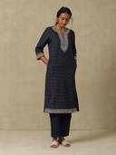 Navy Blue color option, Currently selected