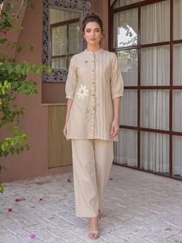 Autumnlane - Purple Jute Embroidered Kurti with Pant