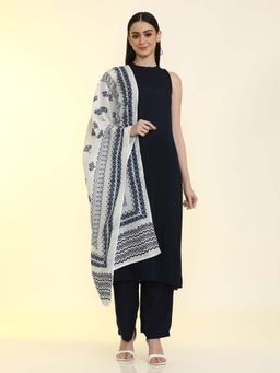 Jaipur Kurti - Solid Kurta with Pant and Dupatta (Set of 3)