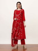 Red color option, Sold out, Currently selected