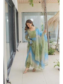 Wedani - Women Green Organza Round Neck Anarkali Kurta with Pant and Dupatta