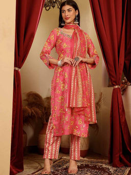 Lative Colours Of Fashion - Pink Cotton Regular Fit Floral Kurta With Pant & Dupatta