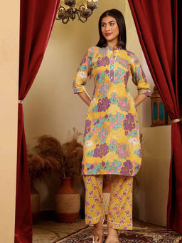 Lative Colours Of Fashion - Yellow Cotton Regular Fit Printed Kurta With Pant