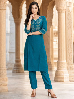 Rangita - Turquoise Viscose Regular Fit Embroidered Kurta With Pant