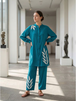 The Suitable - Blue Viscose Rayon Regular Fit Printed Kurta With Pant