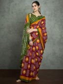 Maroon color option, Currently selected