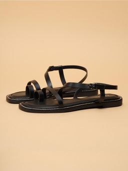 ERIDANI - Women Elle Black One Toe Strappy Flats