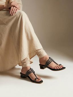 Chaal Chalan - Rania Black Kolhapuris