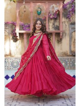 Wedani - Pink Solid Kurta with Pant and Dupatta