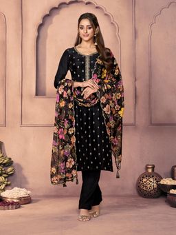 Seerat - Black Dola Silk Embroidered Kurta With Pant & Dupatta