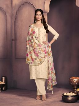 Seerat - Ivory Dola Silk Embroidered Kurta With Pant & Dupatta