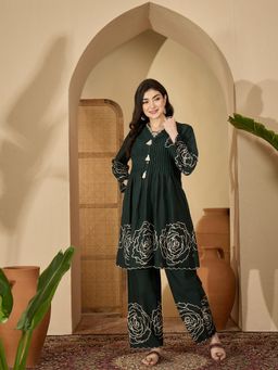 Stylum - Women Green Floral Embroidered Cotton Co-Ord