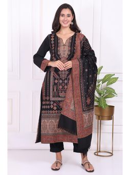 W - Black Ethnic Motifs Printed Straight Kurta With Pant & Dupatta