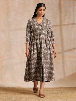 trueBrowns - Clay Dabu Overall Print Cotton Wrap Dress