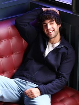 Campus Sutra - Navy Blue Solid Regular Fit Sweatshirt