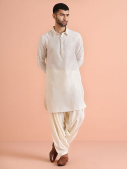 KISAH - Men Off White Kurta and Patiala (Set of 2)