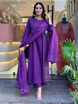 BLACK SCISSOR - Womens Purple Embroidered Chanderi Kurta & Pant With Dupatta