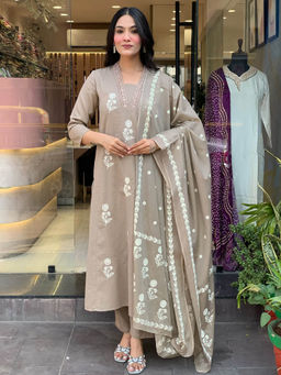 BLACK SCISSOR - Womens Beige Embroidered With Printed Border Kurta & Pant With Dupatta