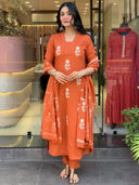 Orange color option, Sold out, Currently selected