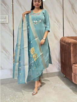 BLACK SCISSOR - Womens Firoji Embroidered Straight Kurta With Viscose Pant And Jacquard Dupatta