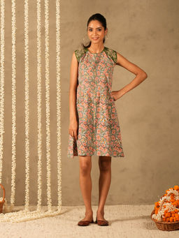 Akiso - Green Floral Printed A Line Sleeveless Knee Length Dress