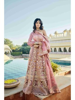 AMAARA JEWELS - Blossom Star Teeka White Maangtikka