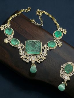 AMAARA JEWELS - Queen Verde Green Necklace with Earrings