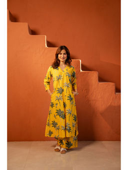 DIMPLE DESIGN STUDIO - Yellow Palm A-Line Co-Ord (Set of 2)