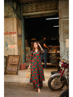 DIMPLE DESIGN STUDIO - Reeva Cotton A-Line Green Co-Ord (Set of 2)