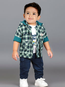 MASHUP - Stylish Checks Jacket, Printed T-shirt & Joggers