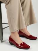 Maroon color option
