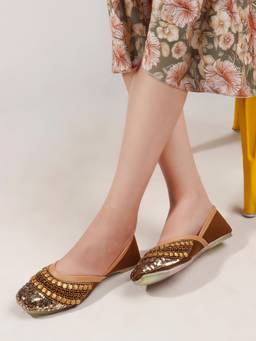 DENILL - WomenBrown Handcrafted Ethnic Embellishments with Juttis